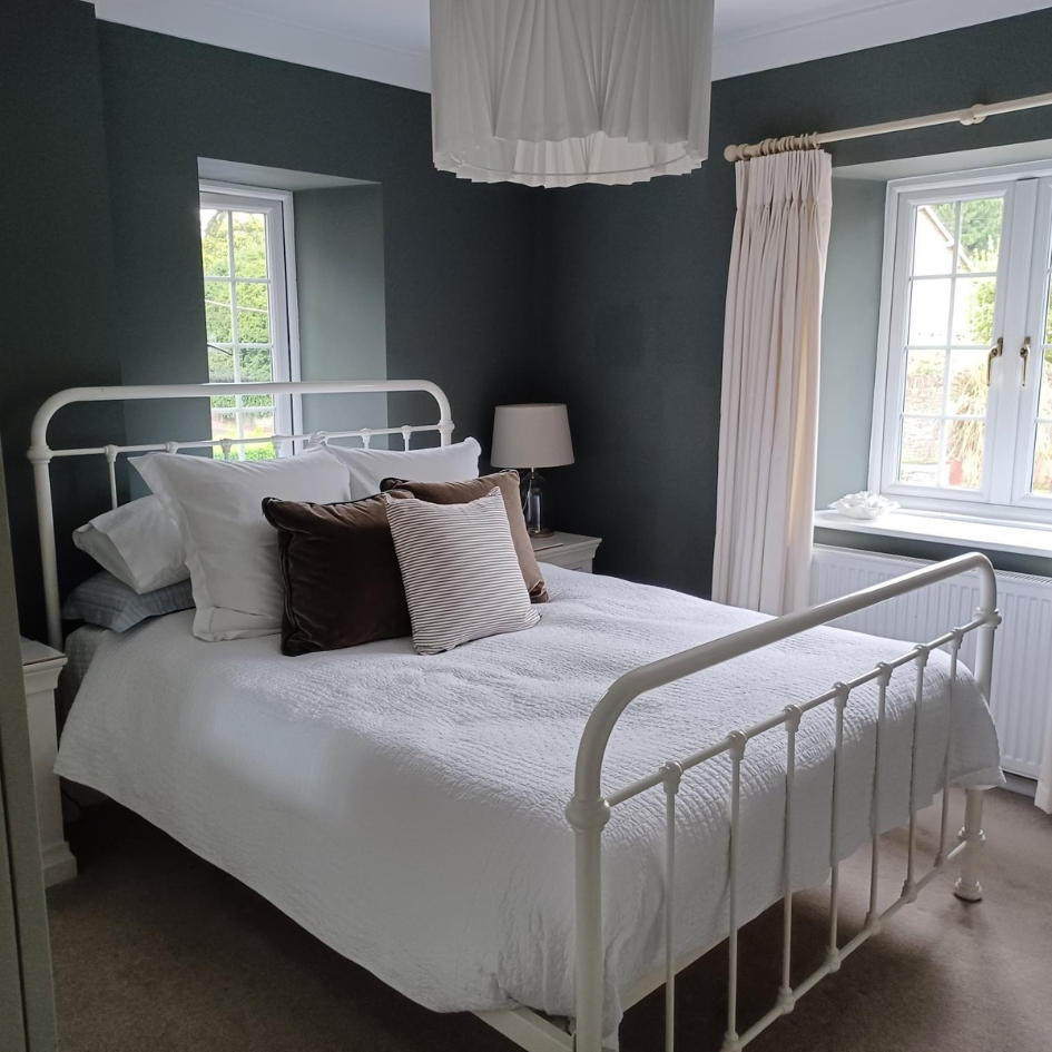 Tarn Everett Accomodation Cirencester